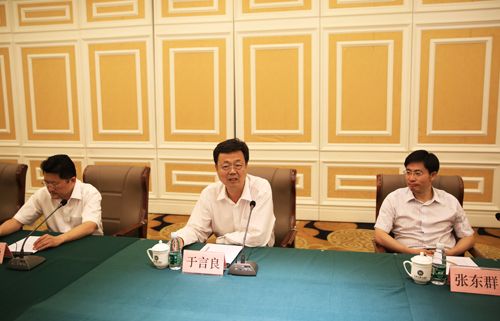 謝總與朝陽市市長于言良會(huì)談